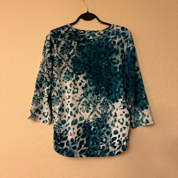 Chico’s Teal Cheetah & Baroque Print Knit Top - Picture 10 of 11